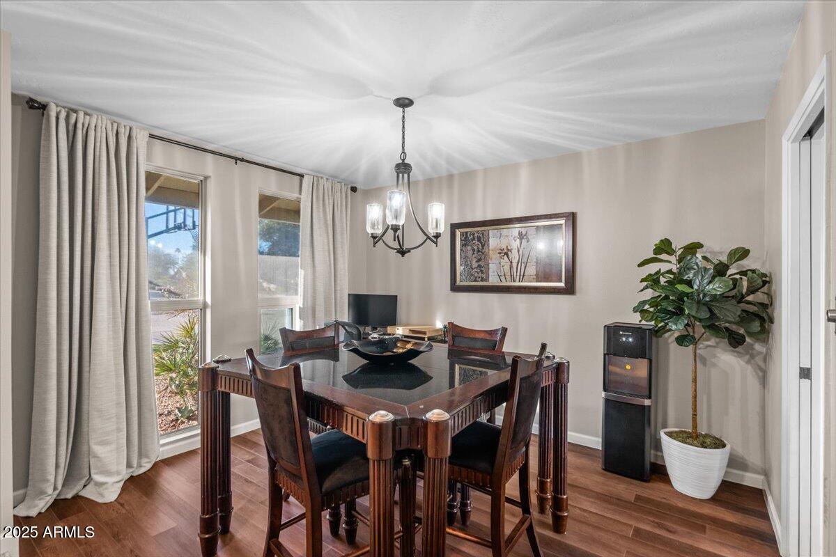 1851 E FREMONT Drive