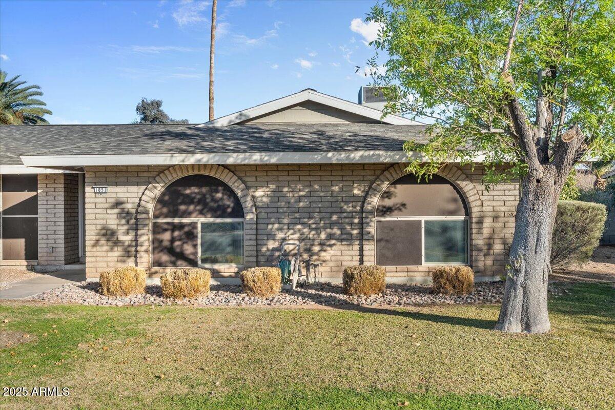 1851 E FREMONT Drive