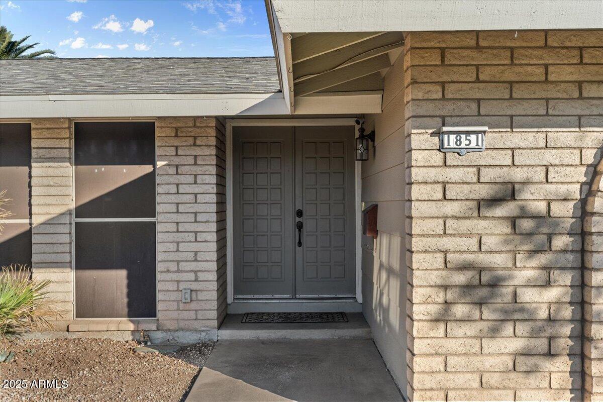 1851 E FREMONT Drive