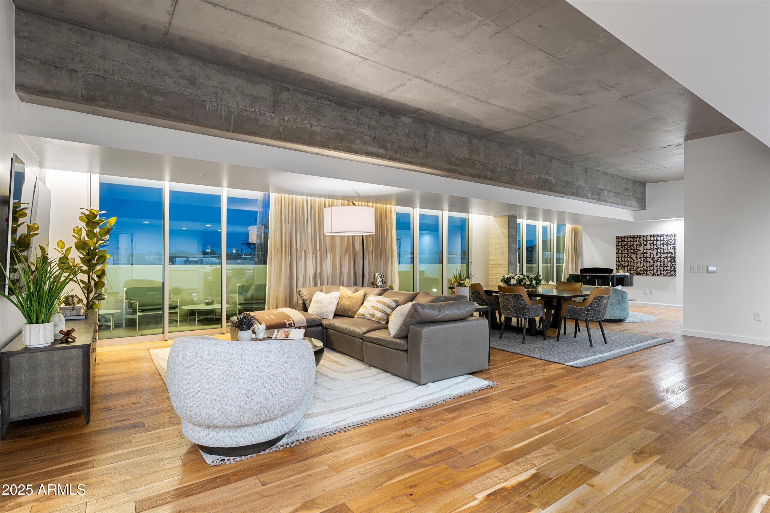 5455 E LINCOLN Drive, 3002