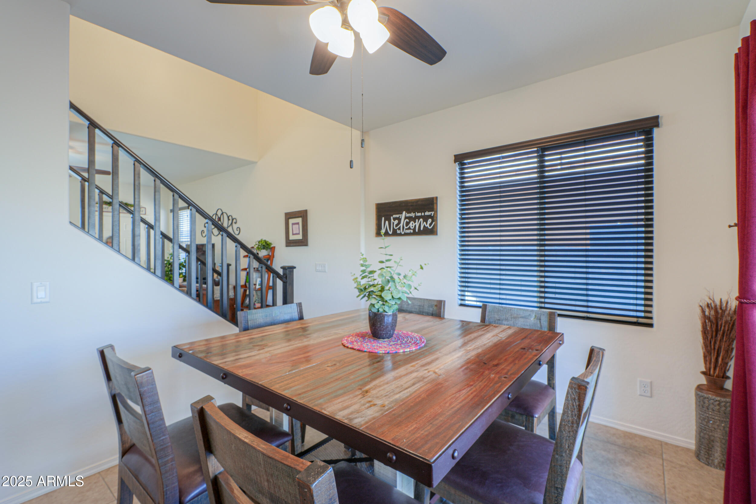 802 W JARDIN Drive