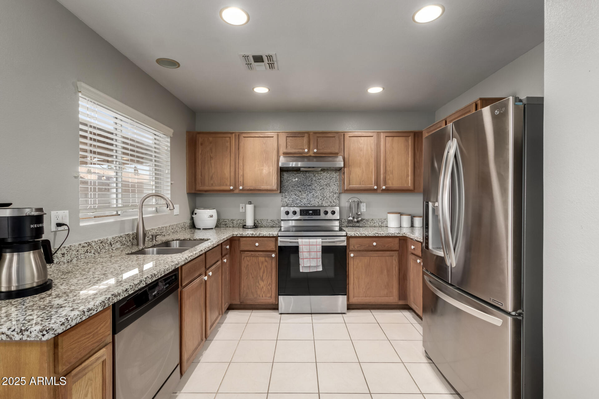 1212 E BUTLER Drive