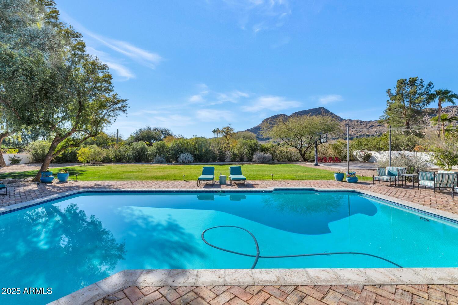 5989 E SAPPHIRE Lane