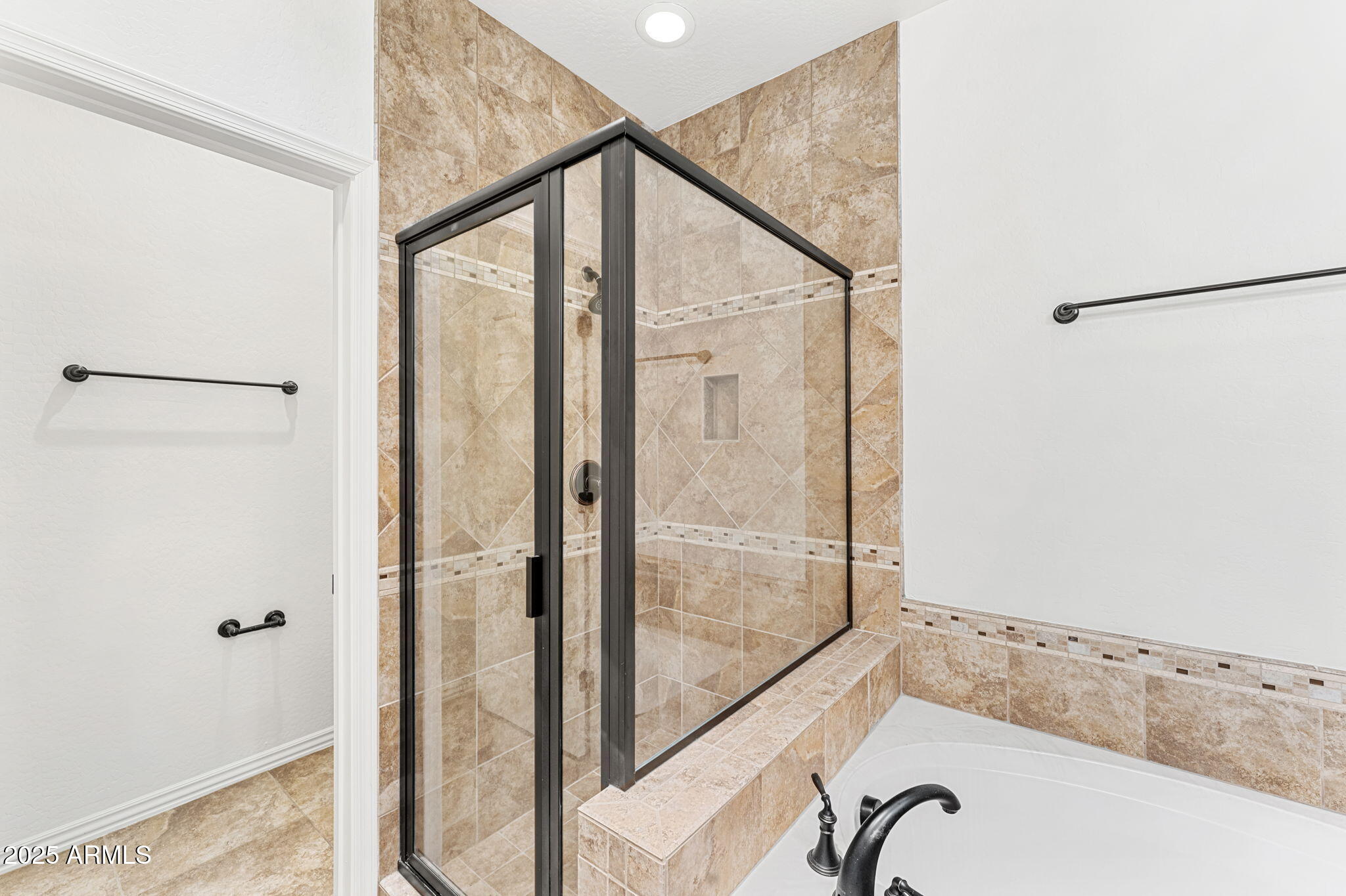 3935 E ROUGH RIDER Road, 1235