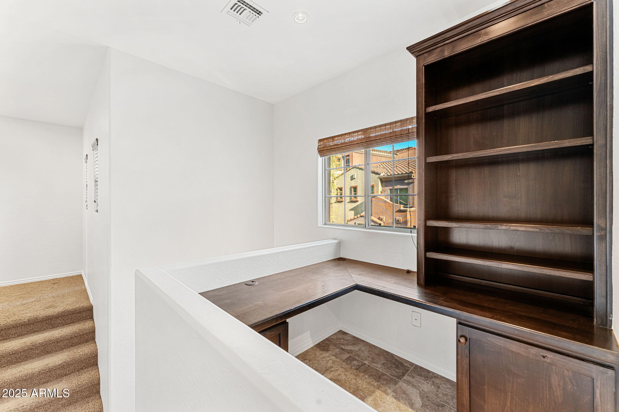 3935 E ROUGH RIDER Road, 1235