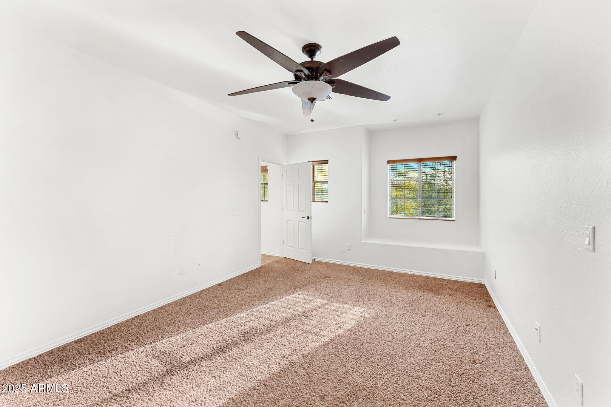 3935 E ROUGH RIDER Road, 1235