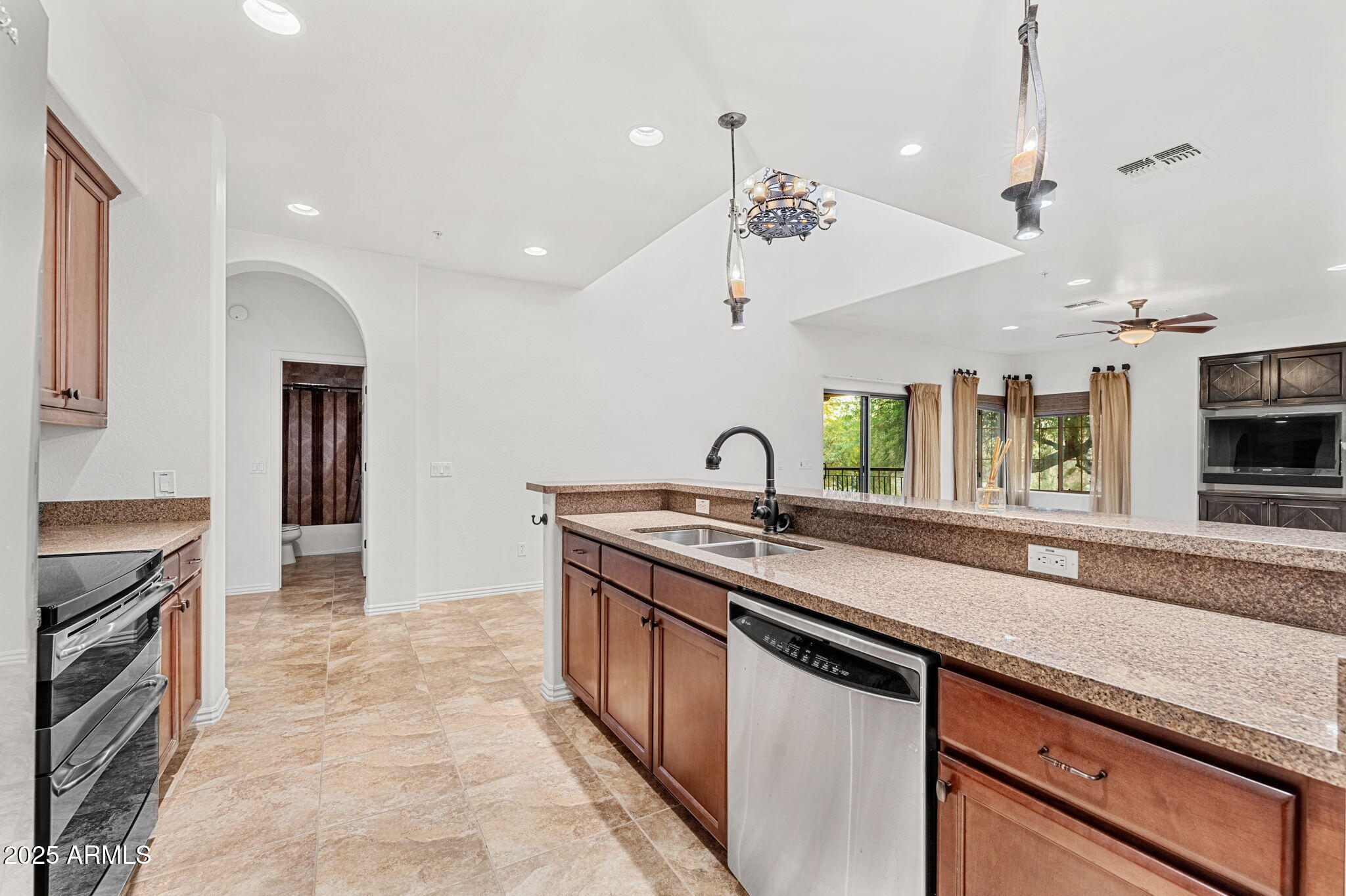 3935 E ROUGH RIDER Road, 1235