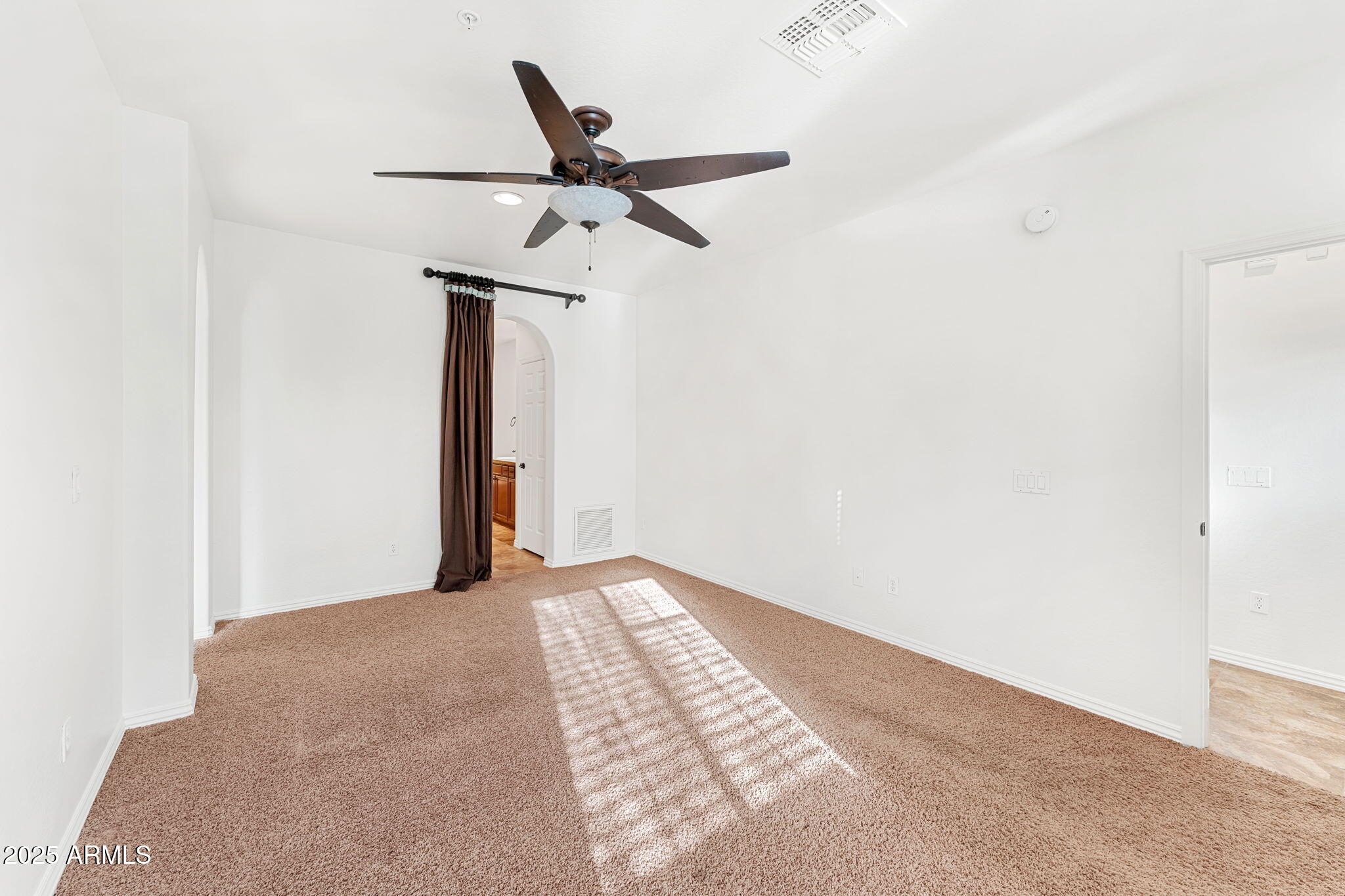 3935 E ROUGH RIDER Road, 1235