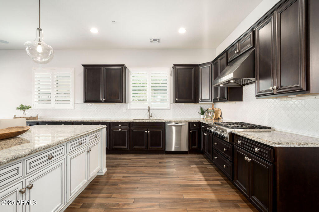 5528 E WINDSTONE Trail
