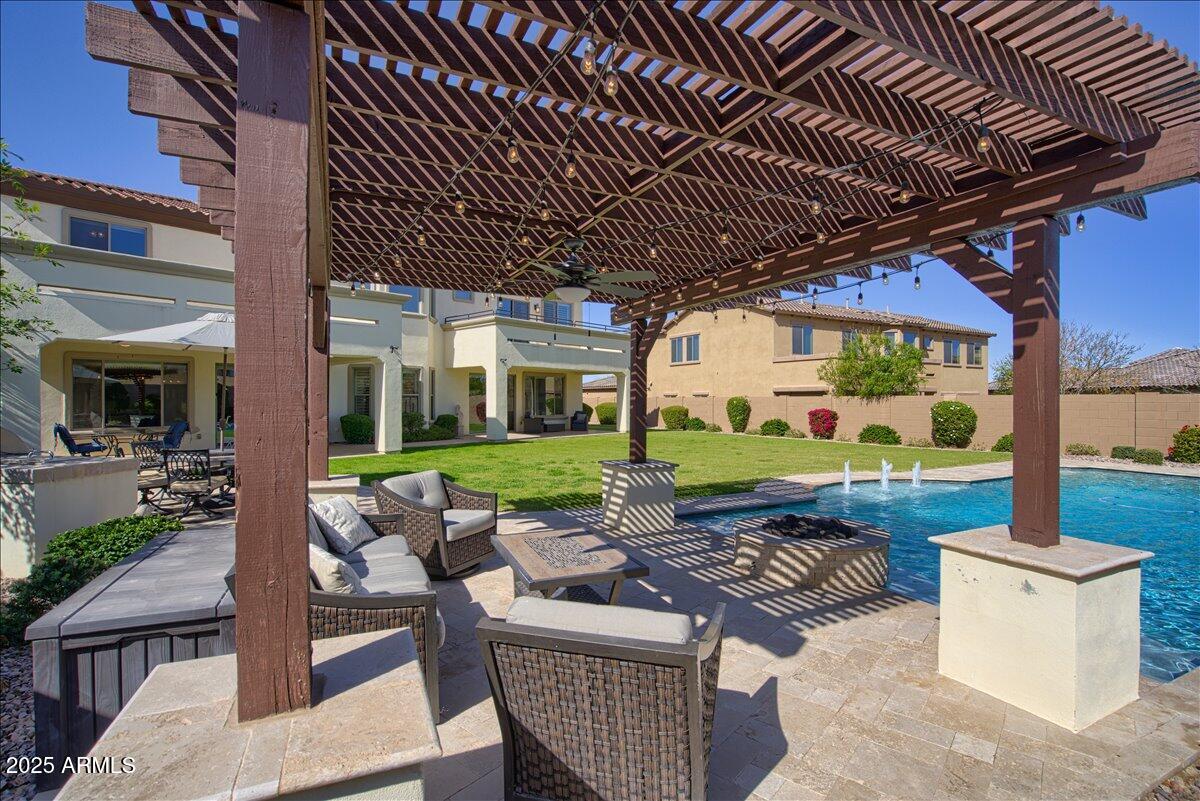 5528 E WINDSTONE Trail