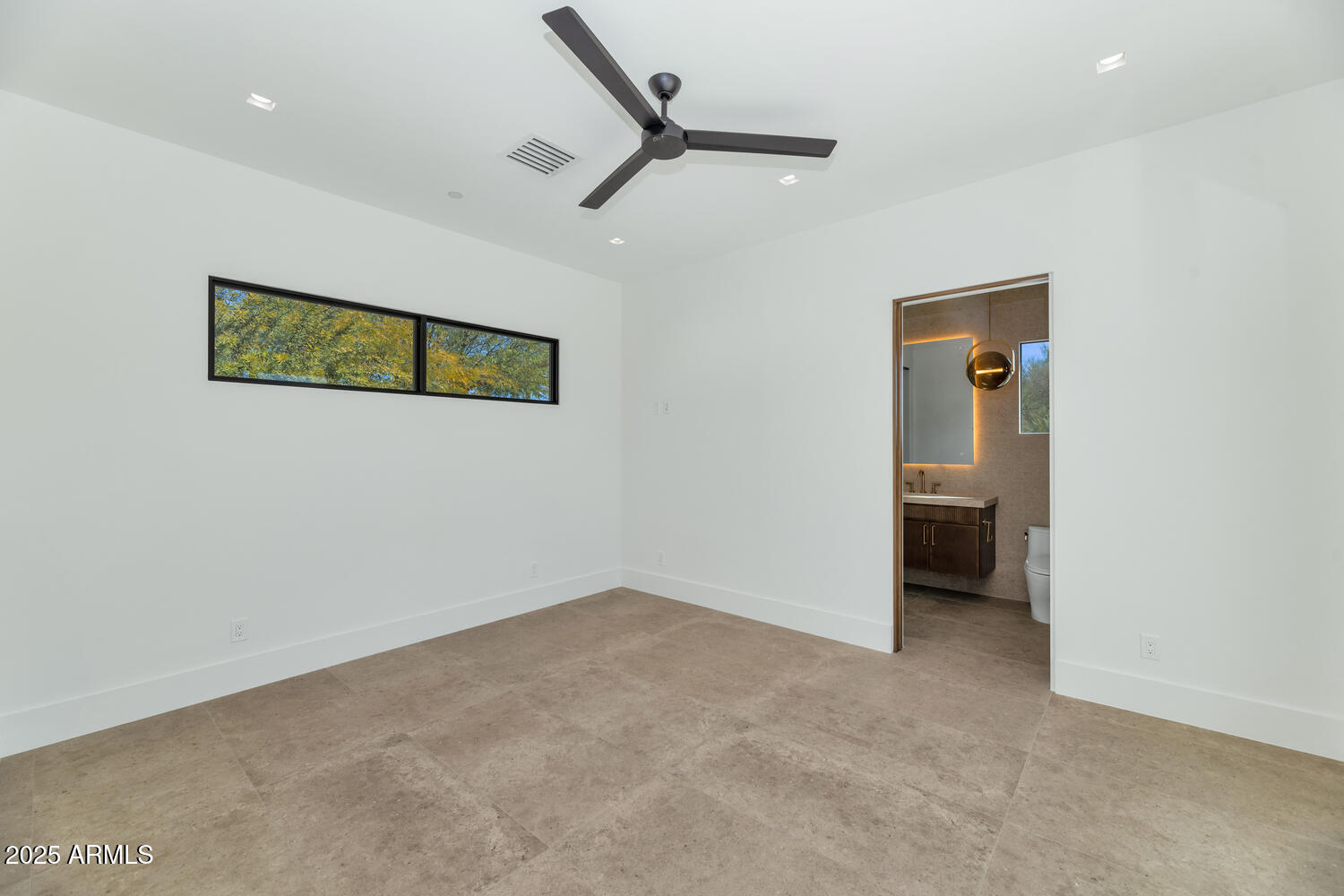 6836 E HUMMINGBIRD Lane