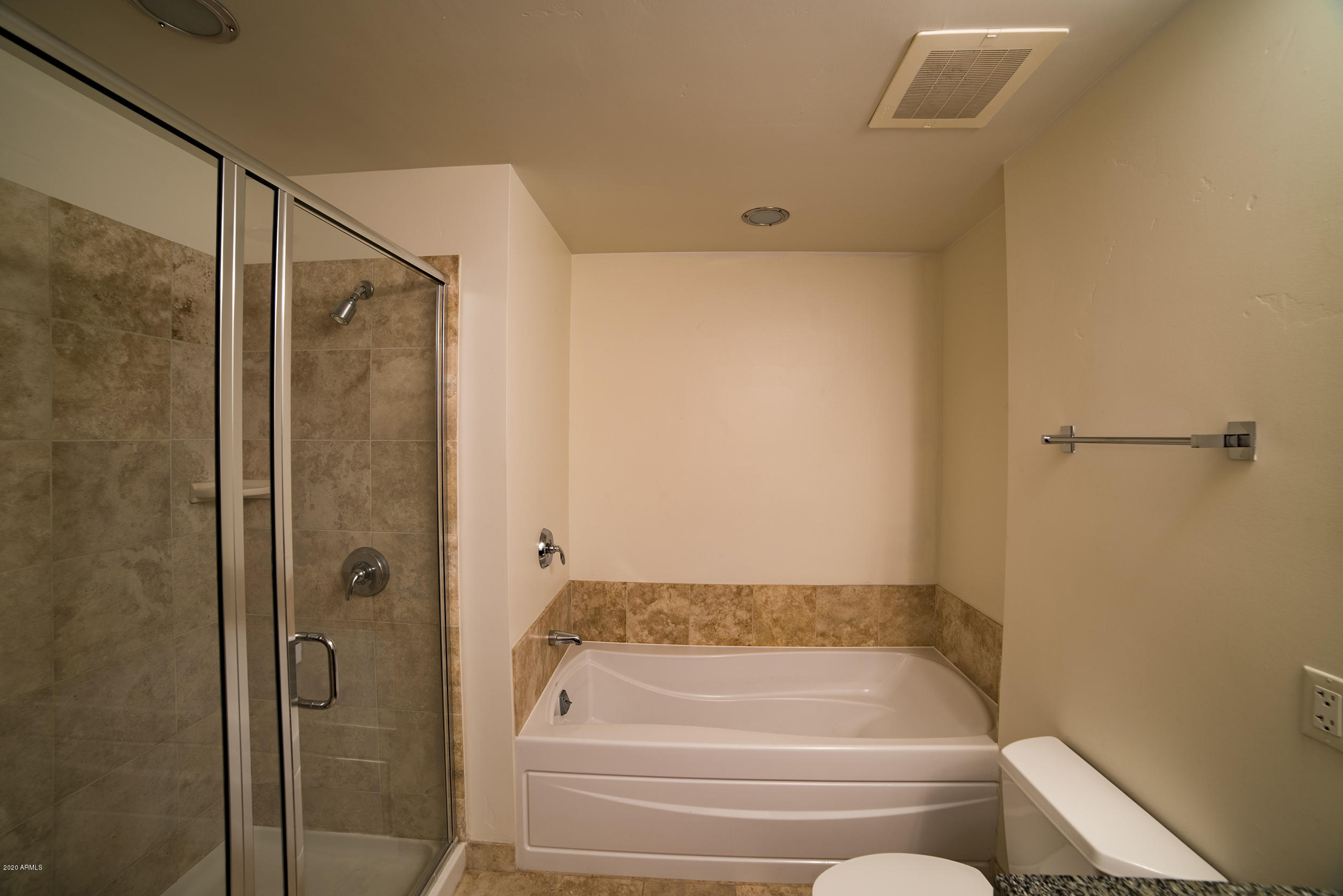 310 S 4TH Street, 902