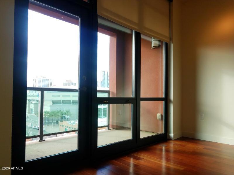 310 S 4TH Street, 902