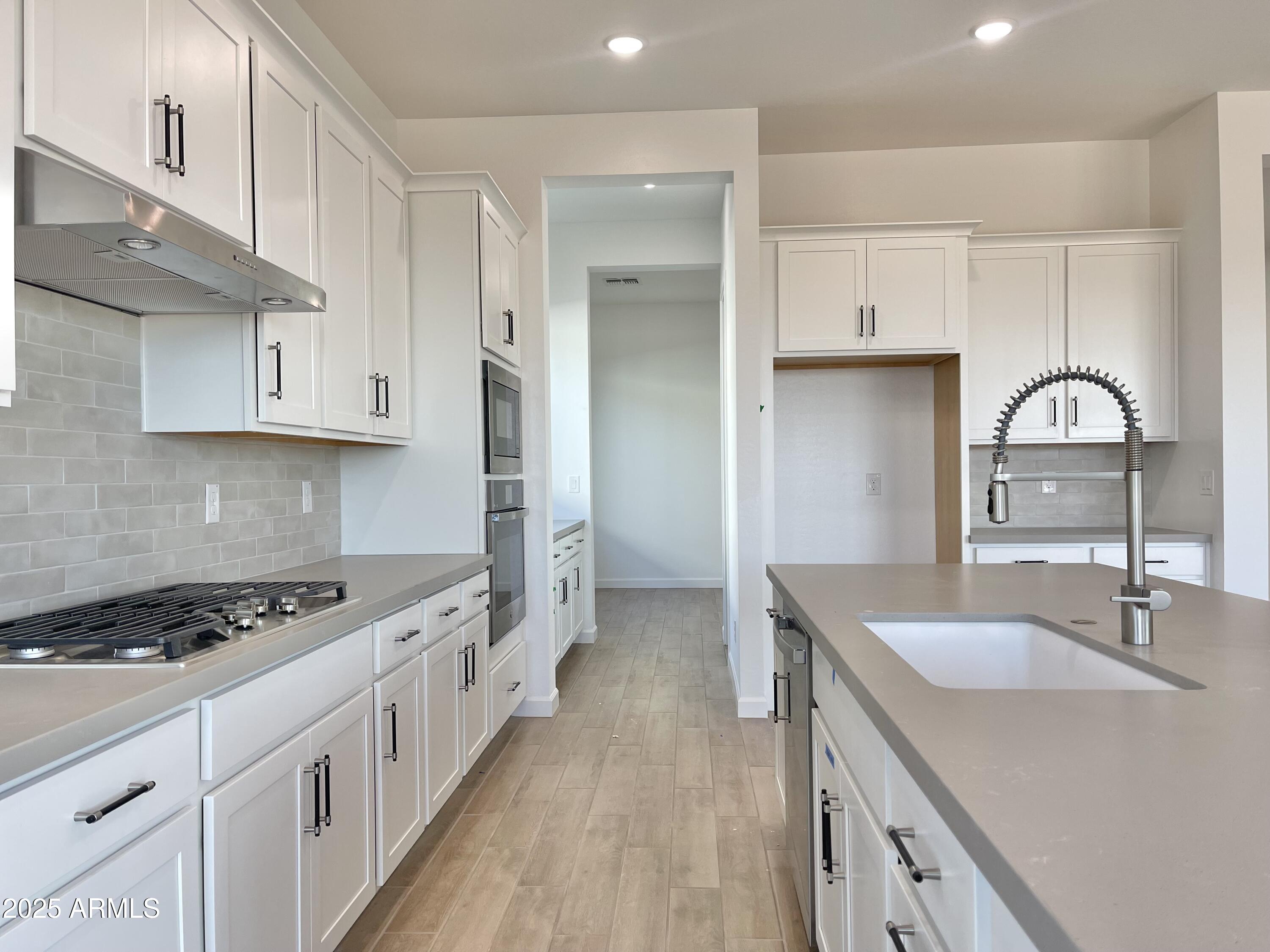 22708 E LORDS Way