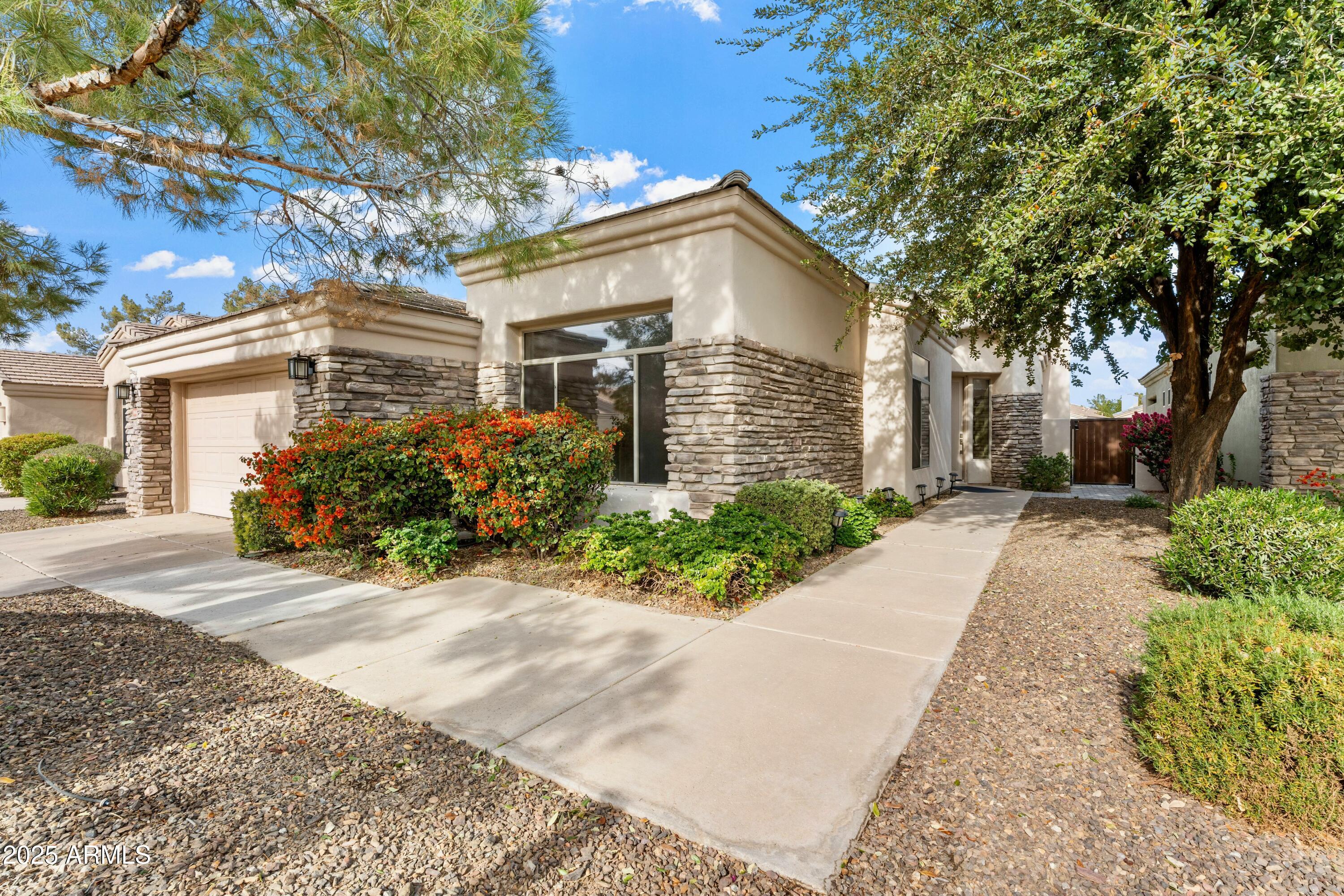 3830 E CARTER Drive