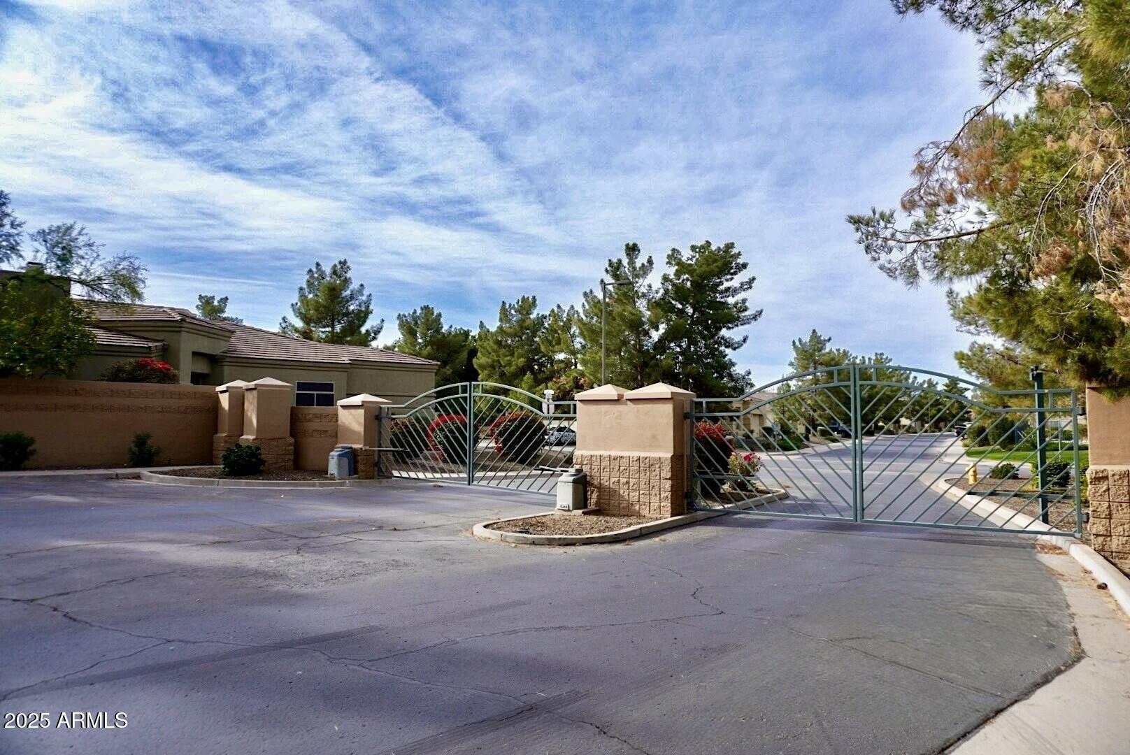 3830 E CARTER Drive