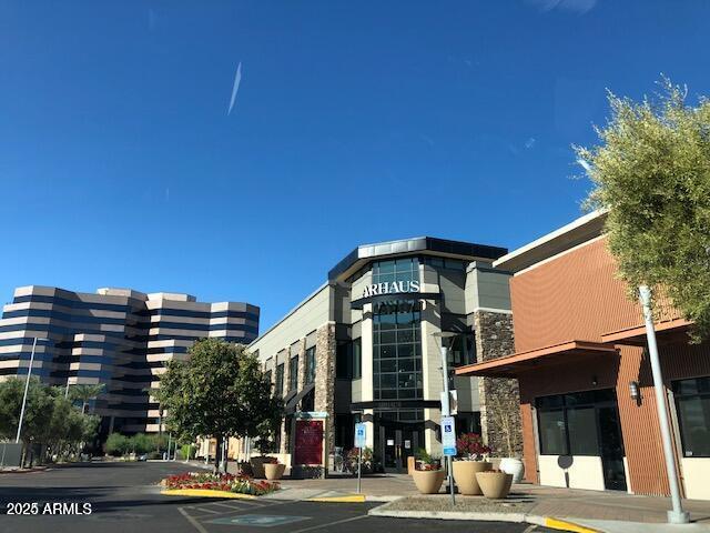 2025 E CAMPBELL Avenue, 140