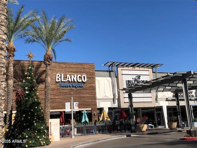 2025 E CAMPBELL Avenue, 140