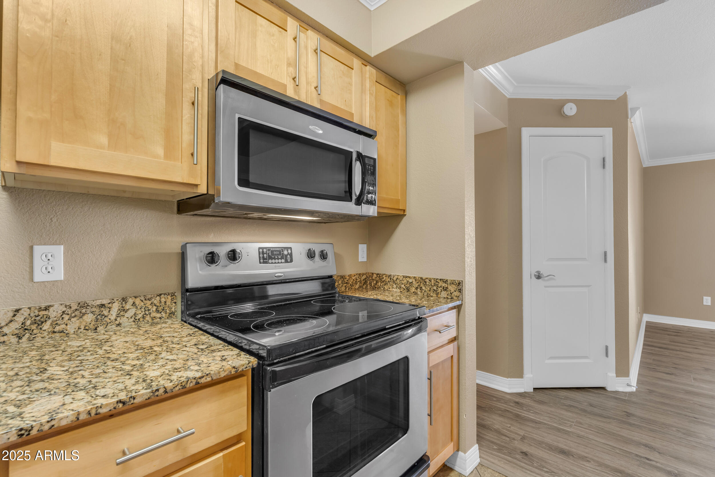 2025 E CAMPBELL Avenue, 140