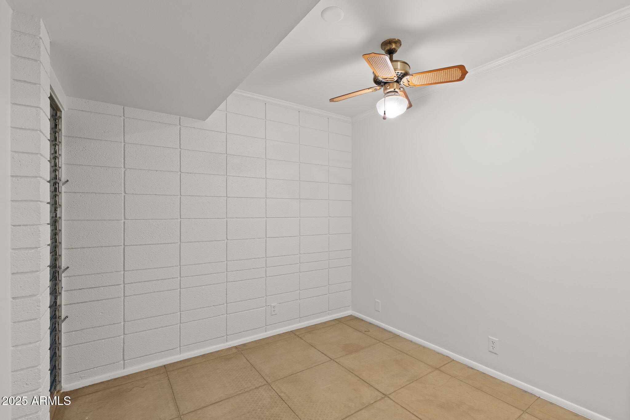 203 W ALEGRE Drive