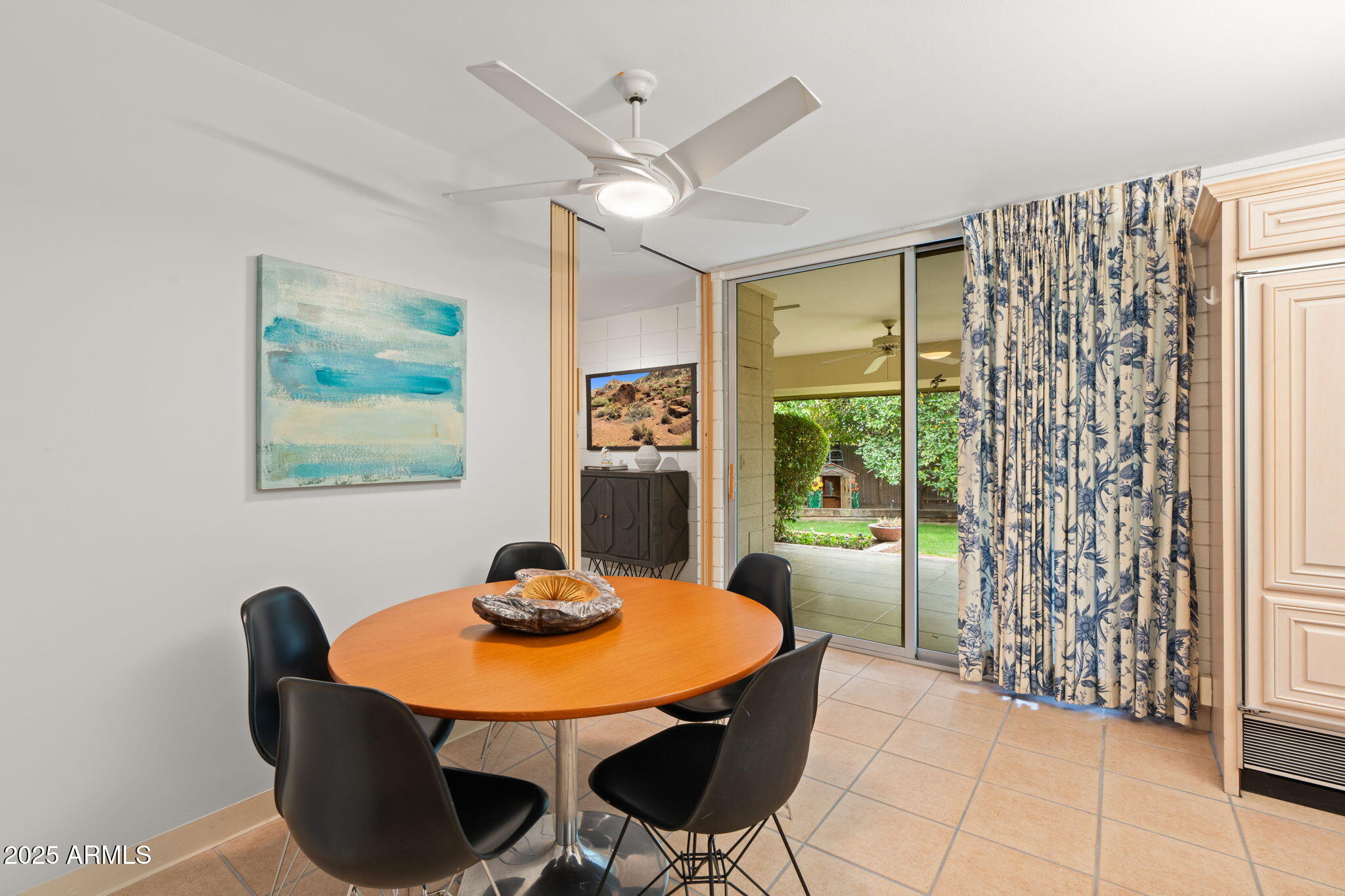 203 W ALEGRE Drive