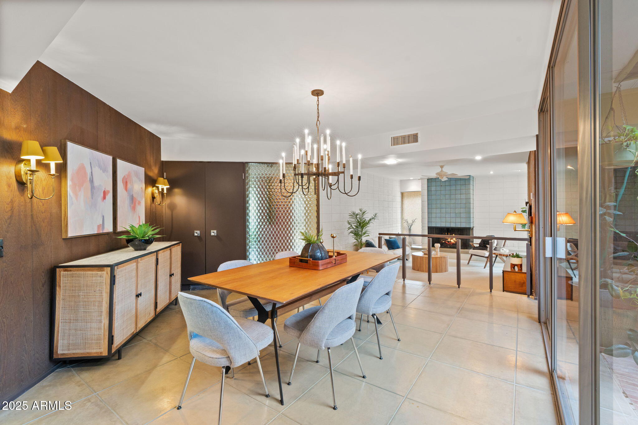203 W ALEGRE Drive