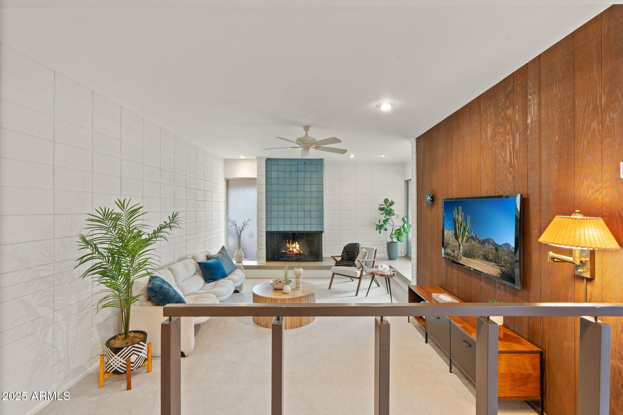 203 W ALEGRE Drive