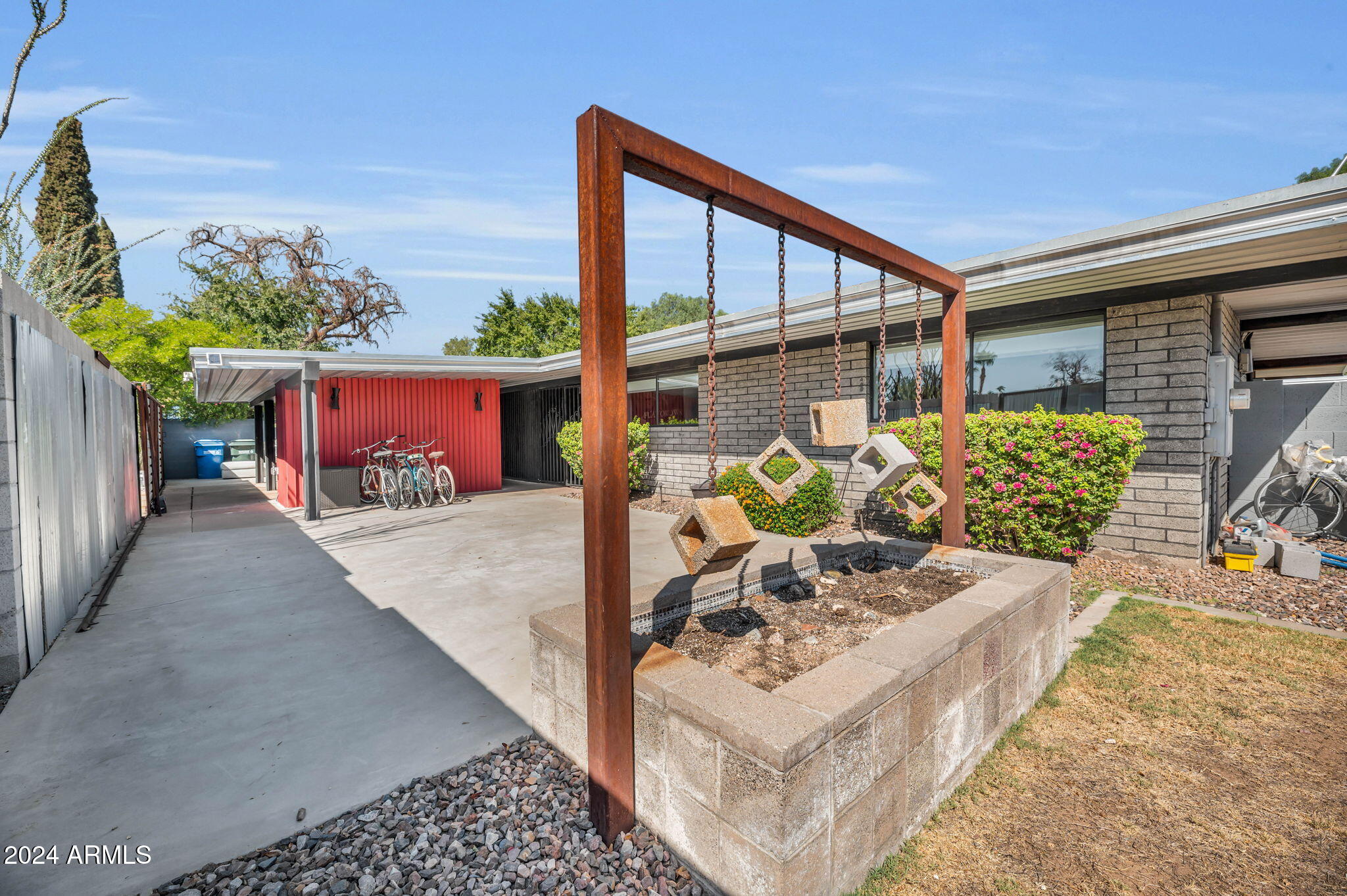 324 W NORTHERN Avenue