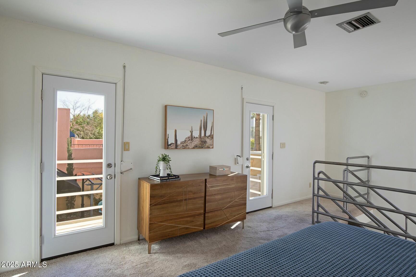 320 W Cypress Street