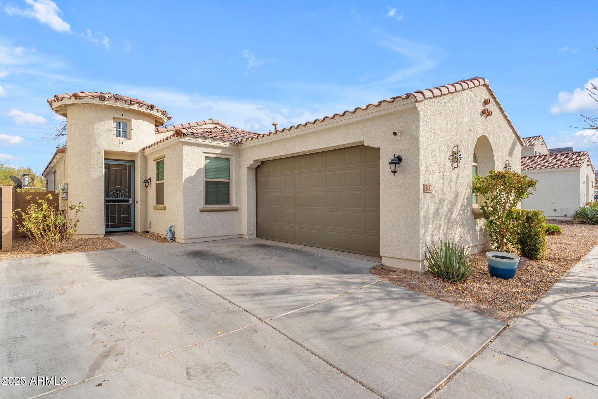 5637 S 29TH Place