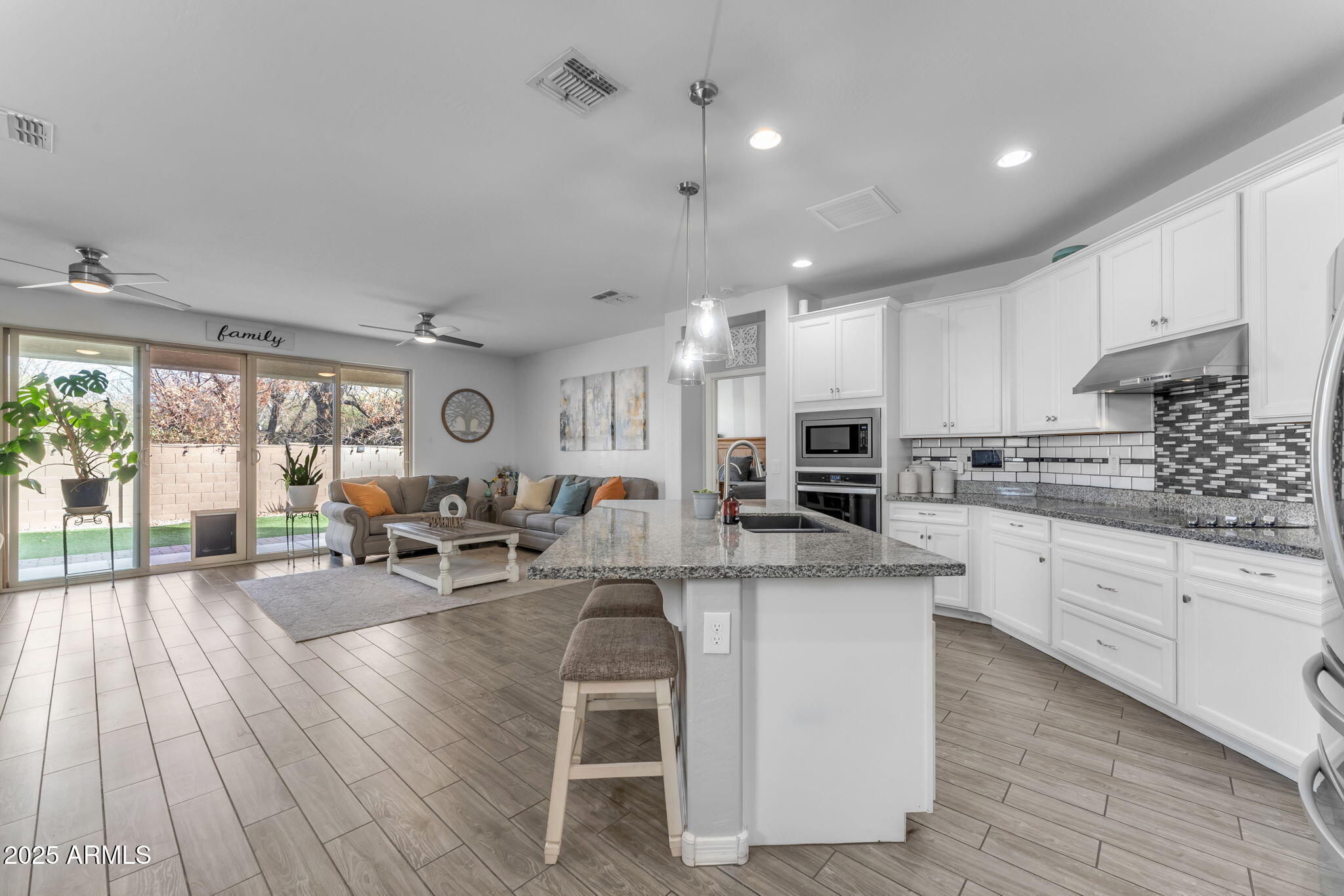 5637 S 29TH Place