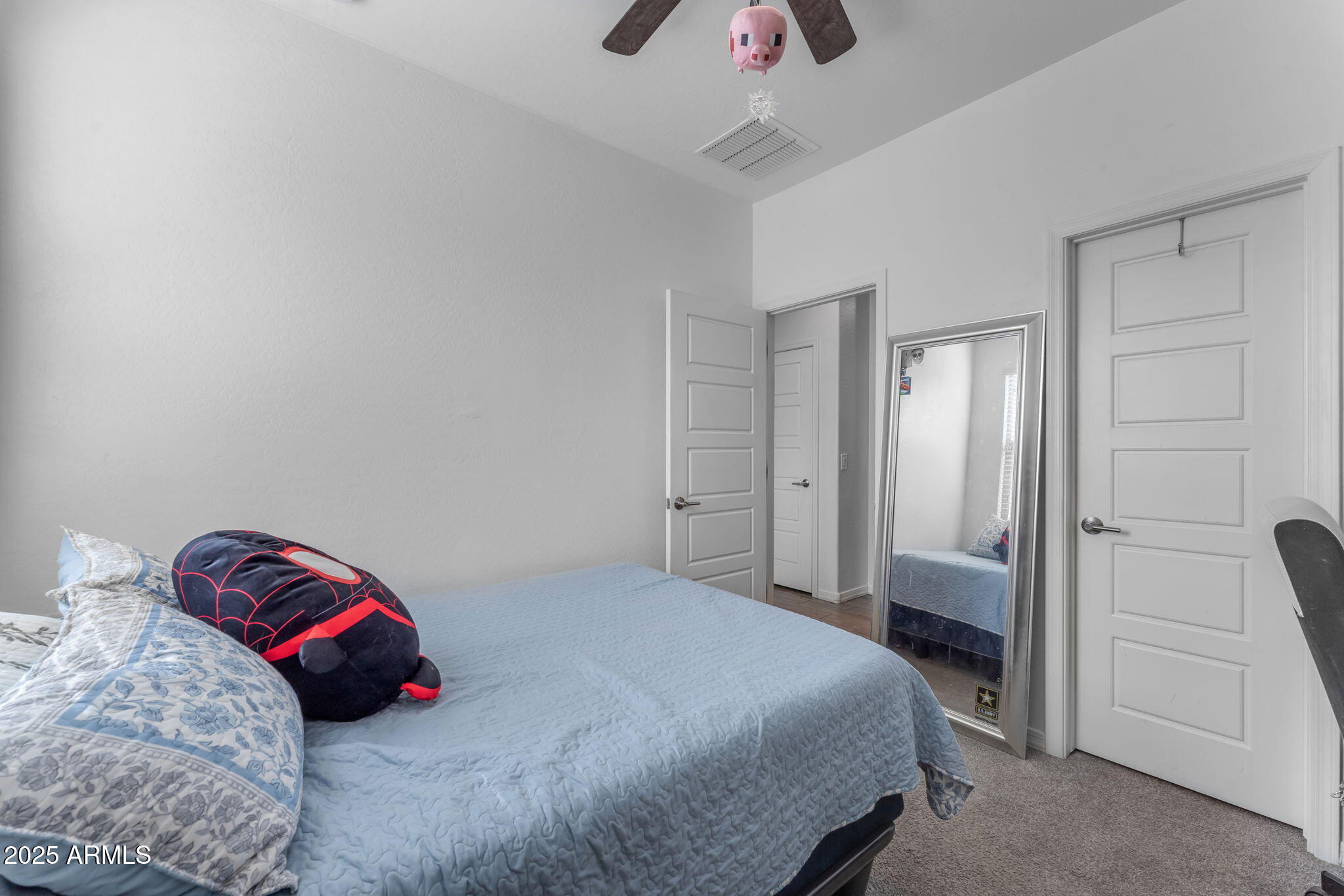 5637 S 29TH Place