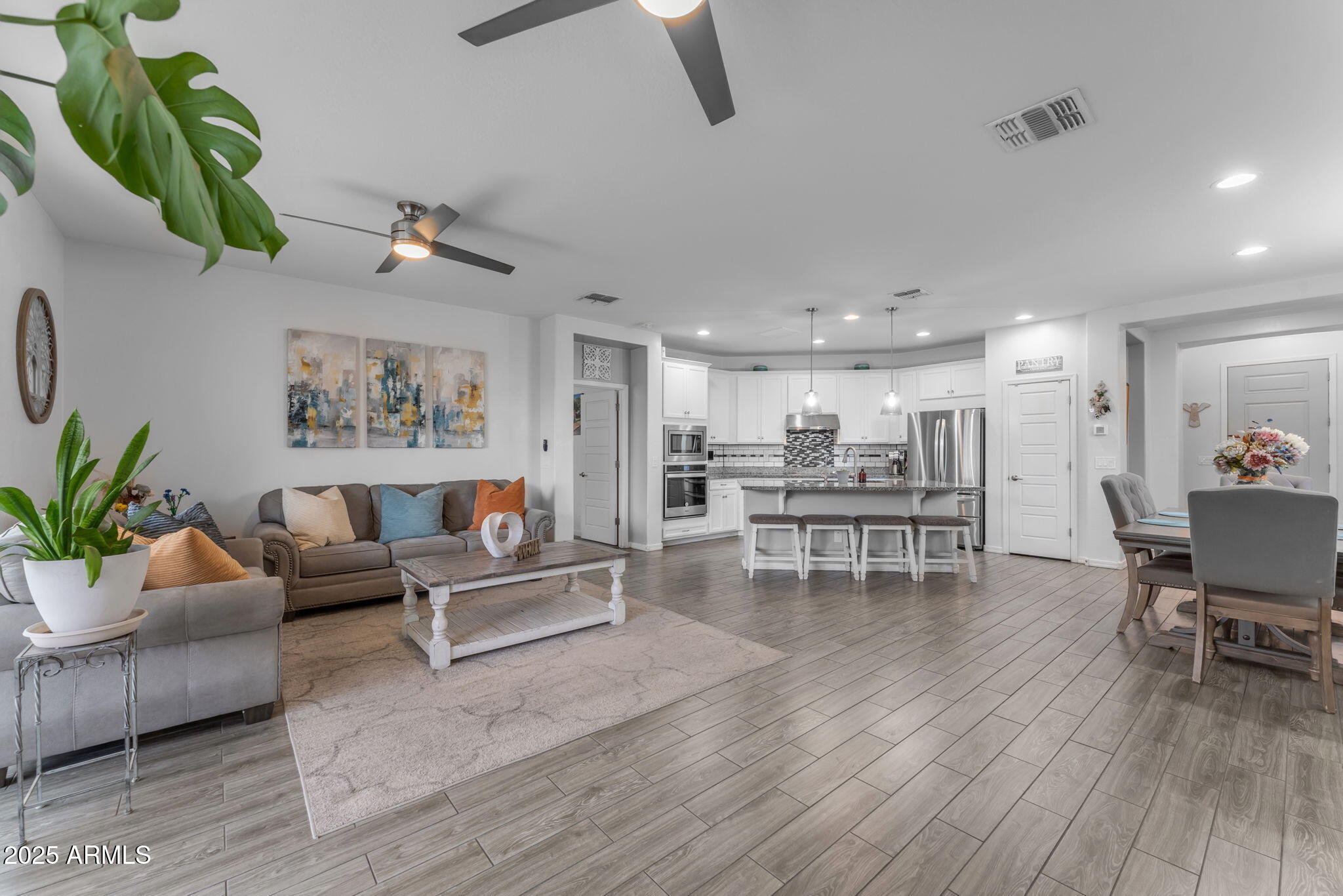 5637 S 29TH Place