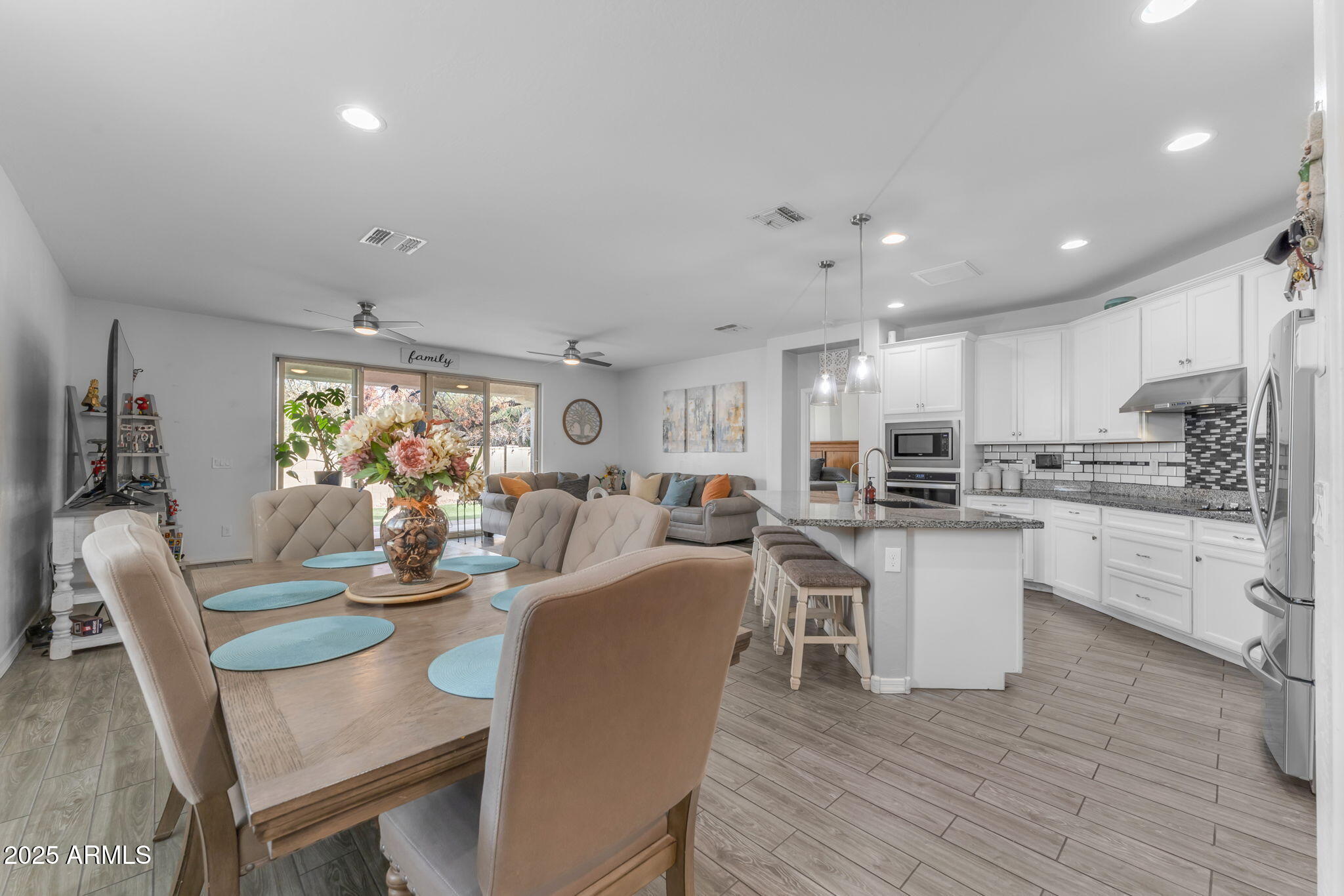 5637 S 29TH Place