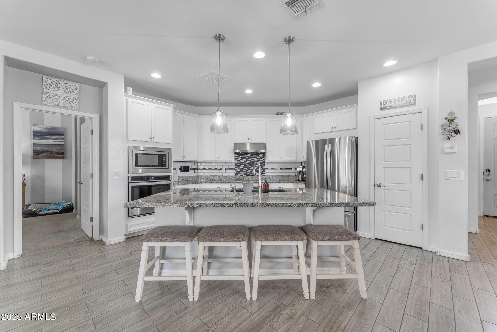 5637 S 29TH Place
