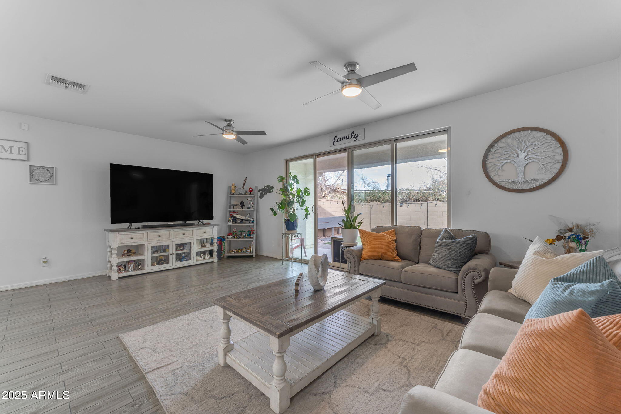 5637 S 29TH Place