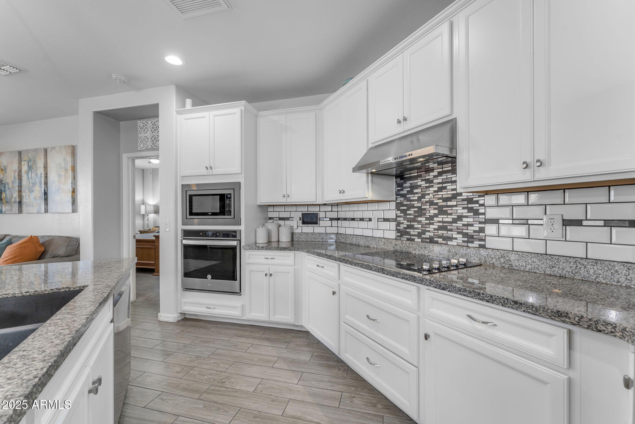 5637 S 29TH Place