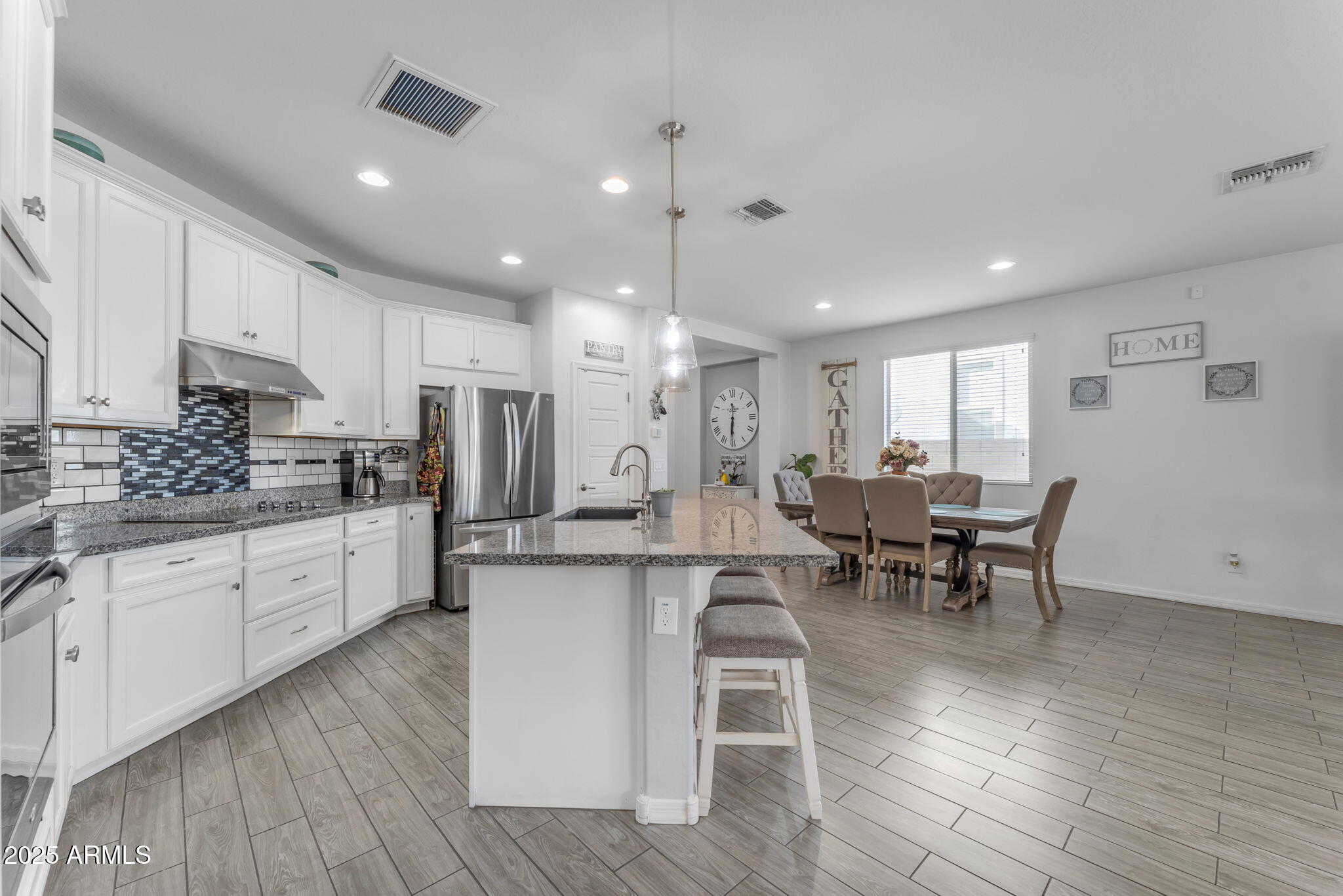 5637 S 29TH Place