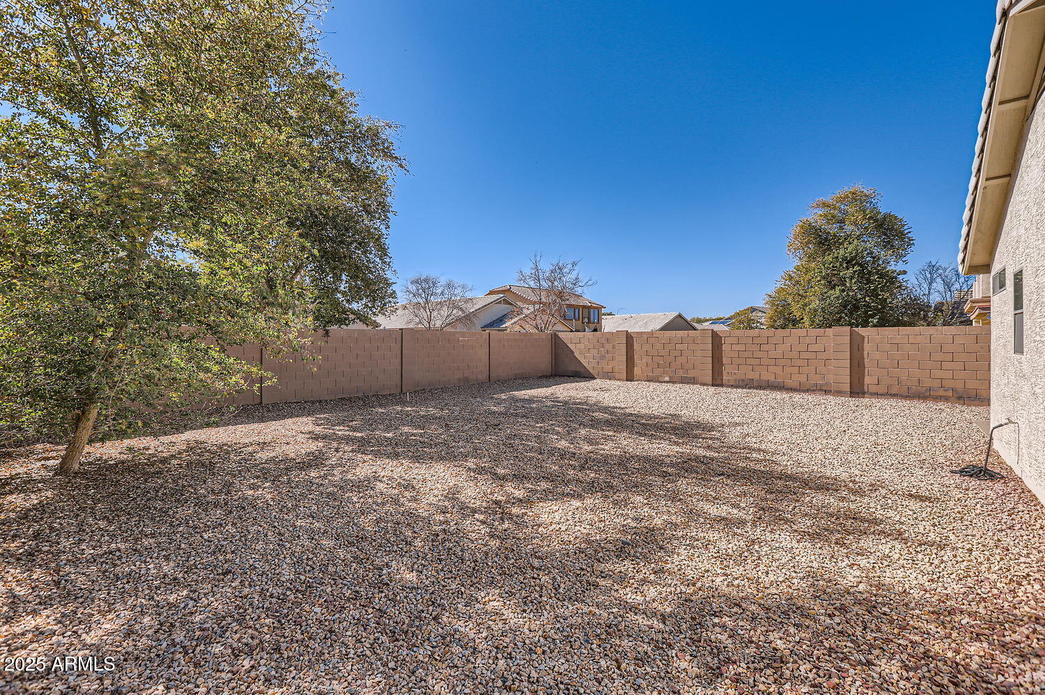 11201 W ELM Lane