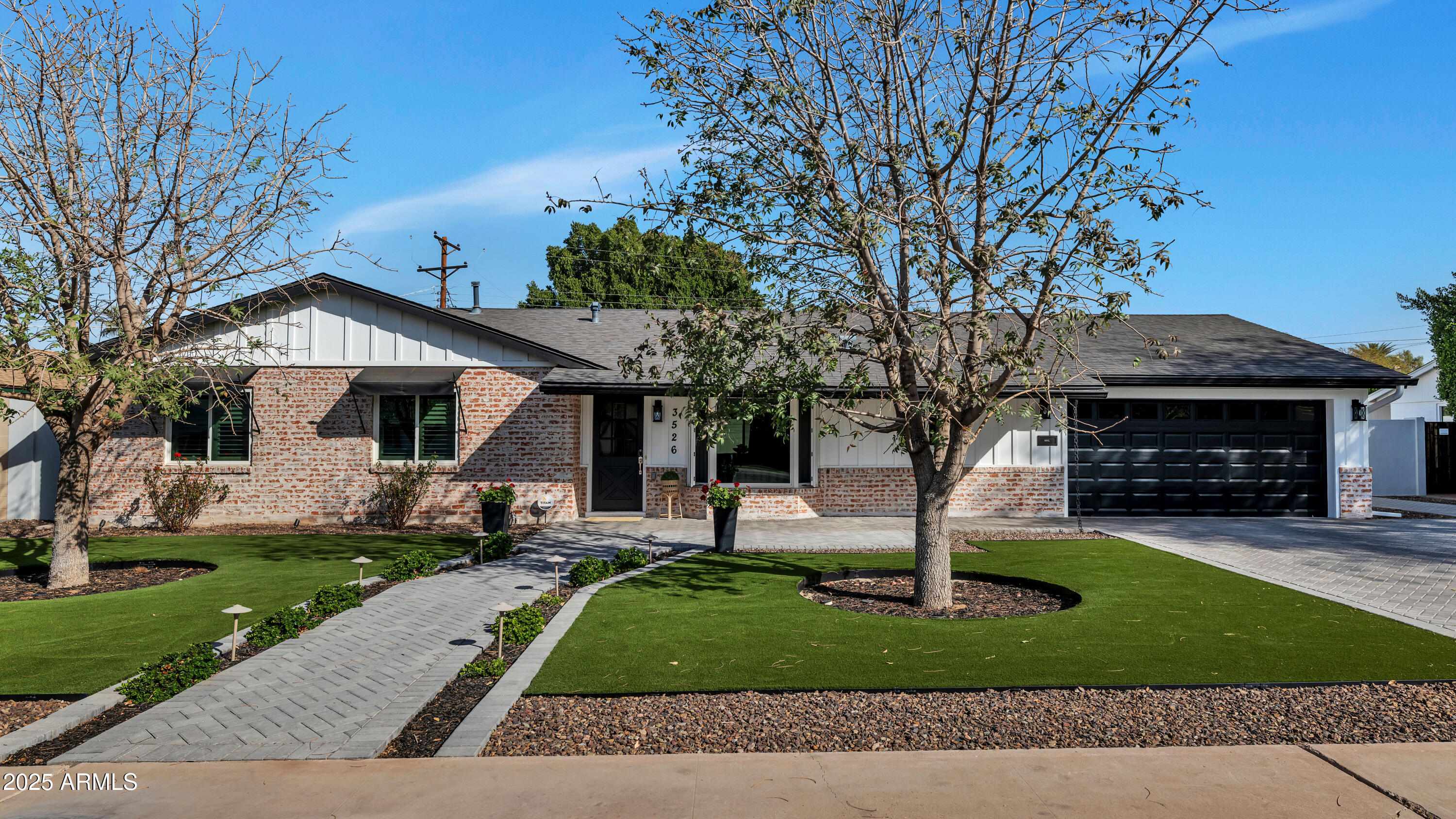 3526 E ELM Street