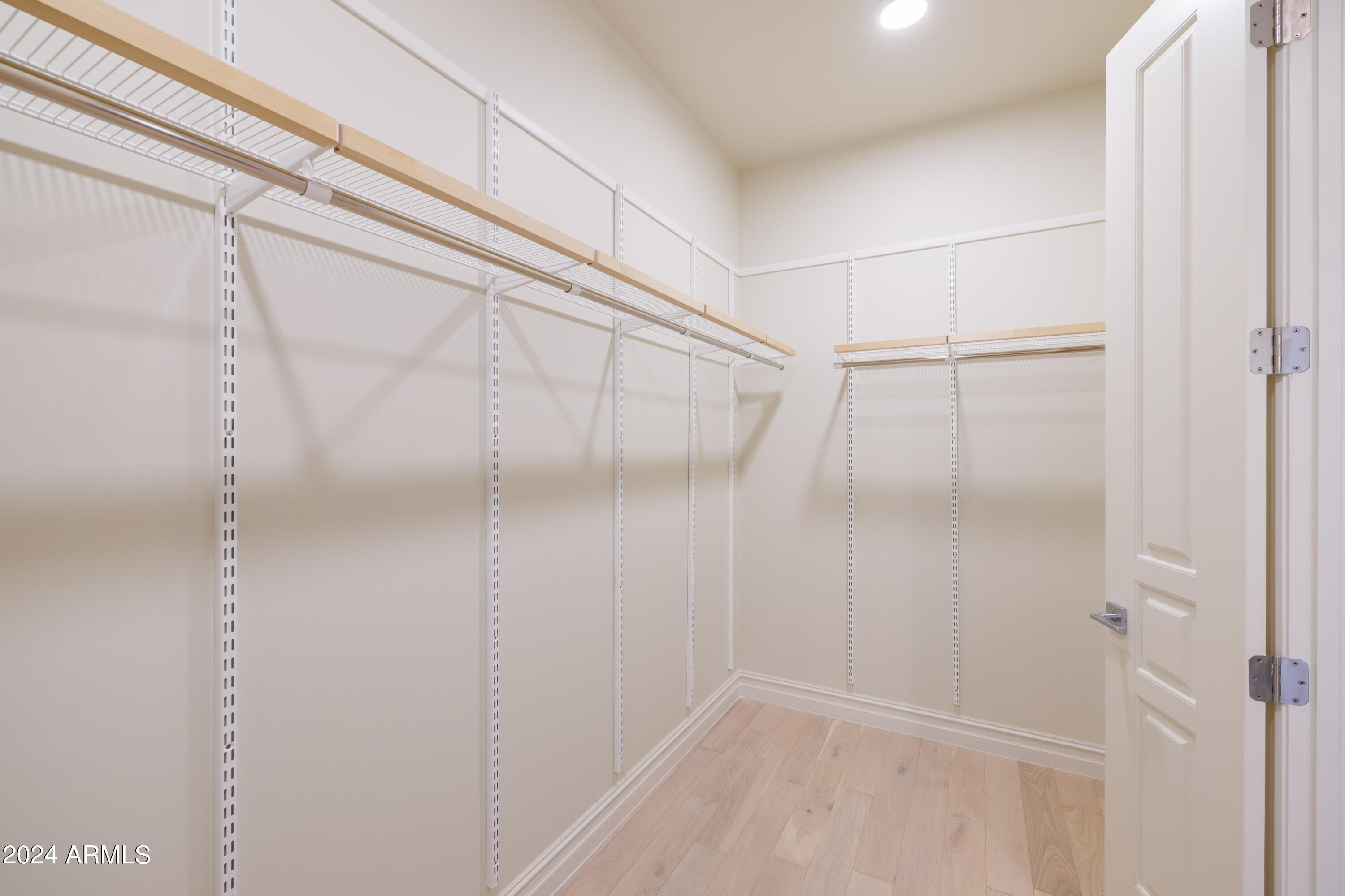 4240 E Camelback Road, 413