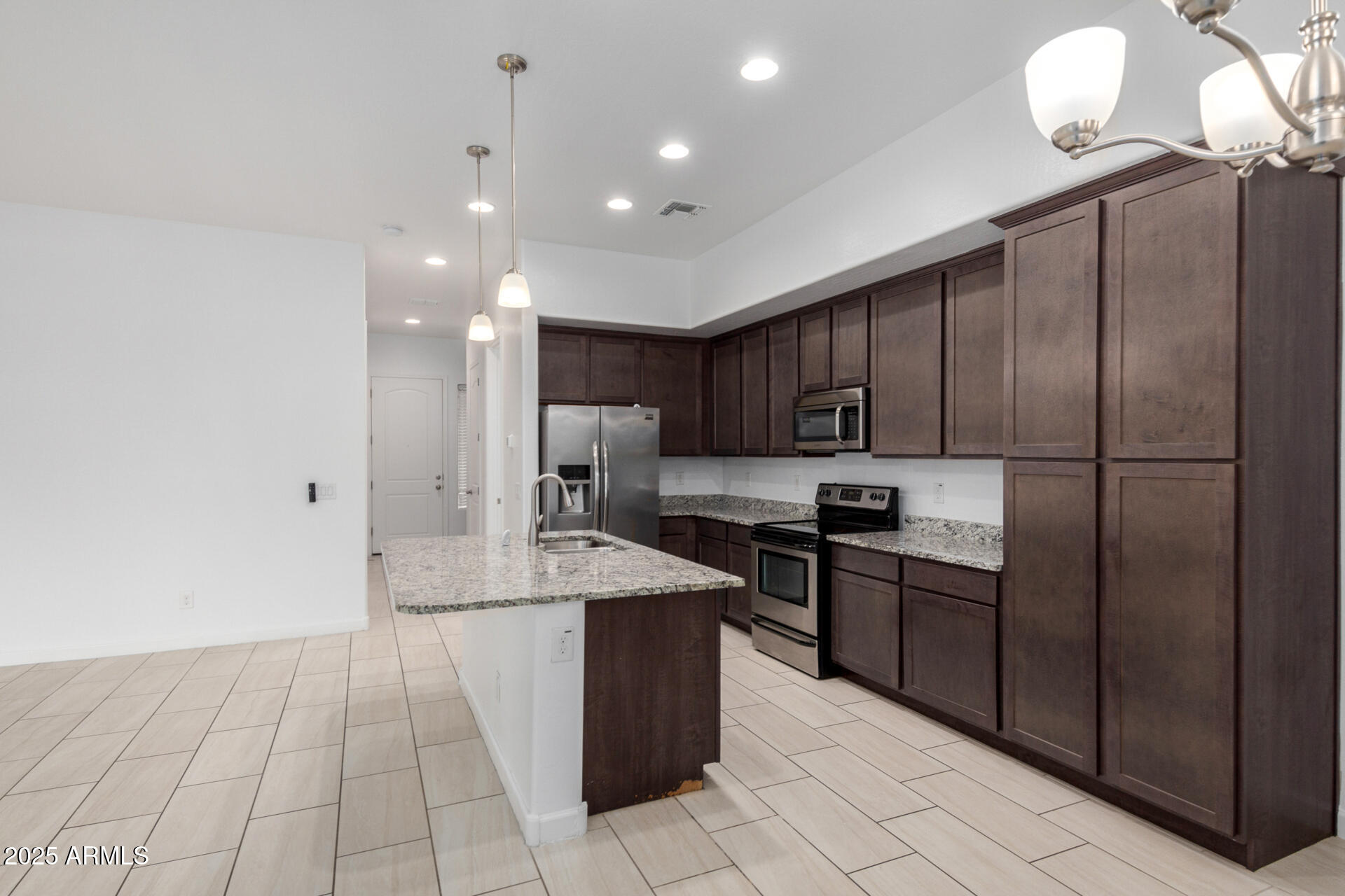 3058 N 33RD Place