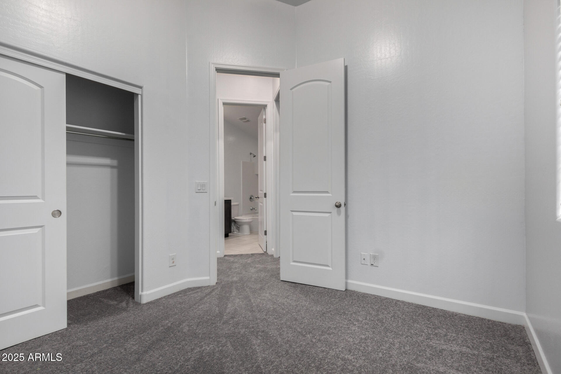 3058 N 33RD Place