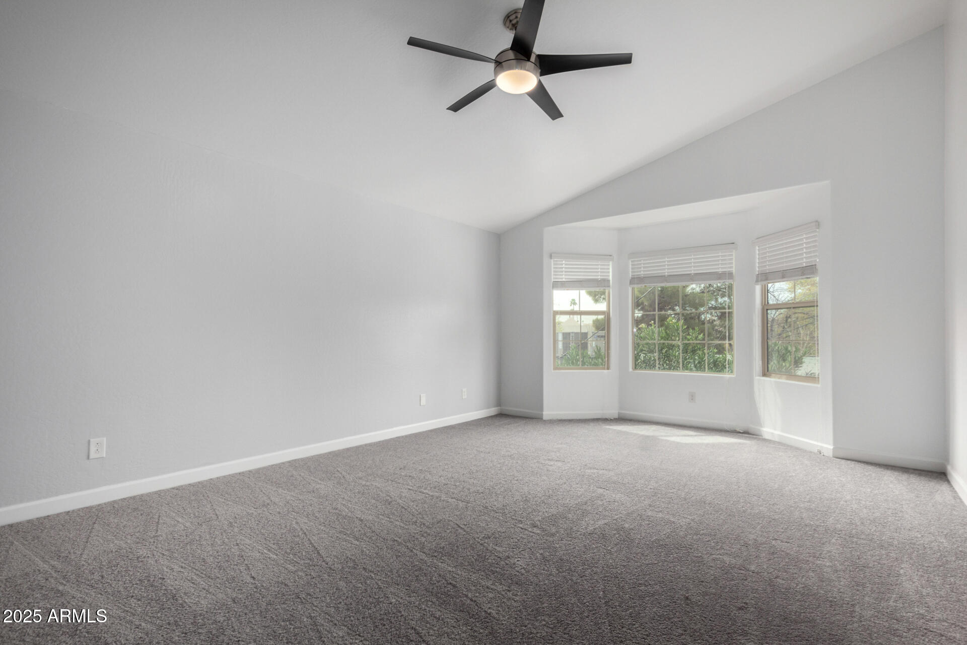 3058 N 33RD Place
