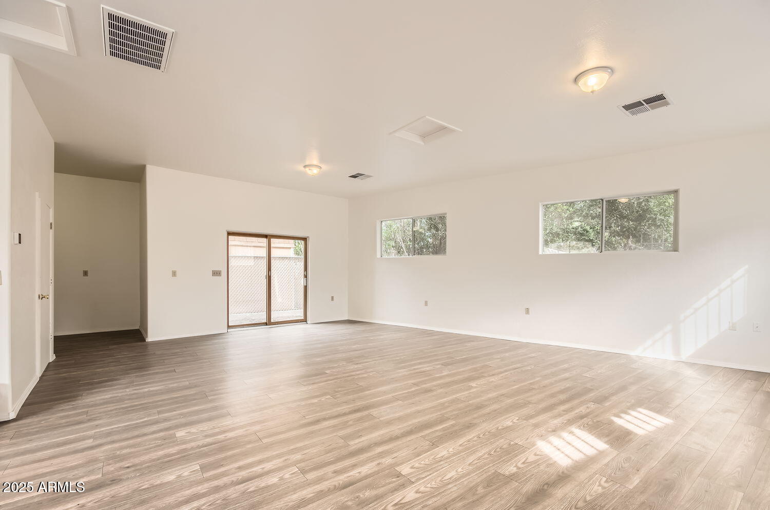 2929 N 55TH Place