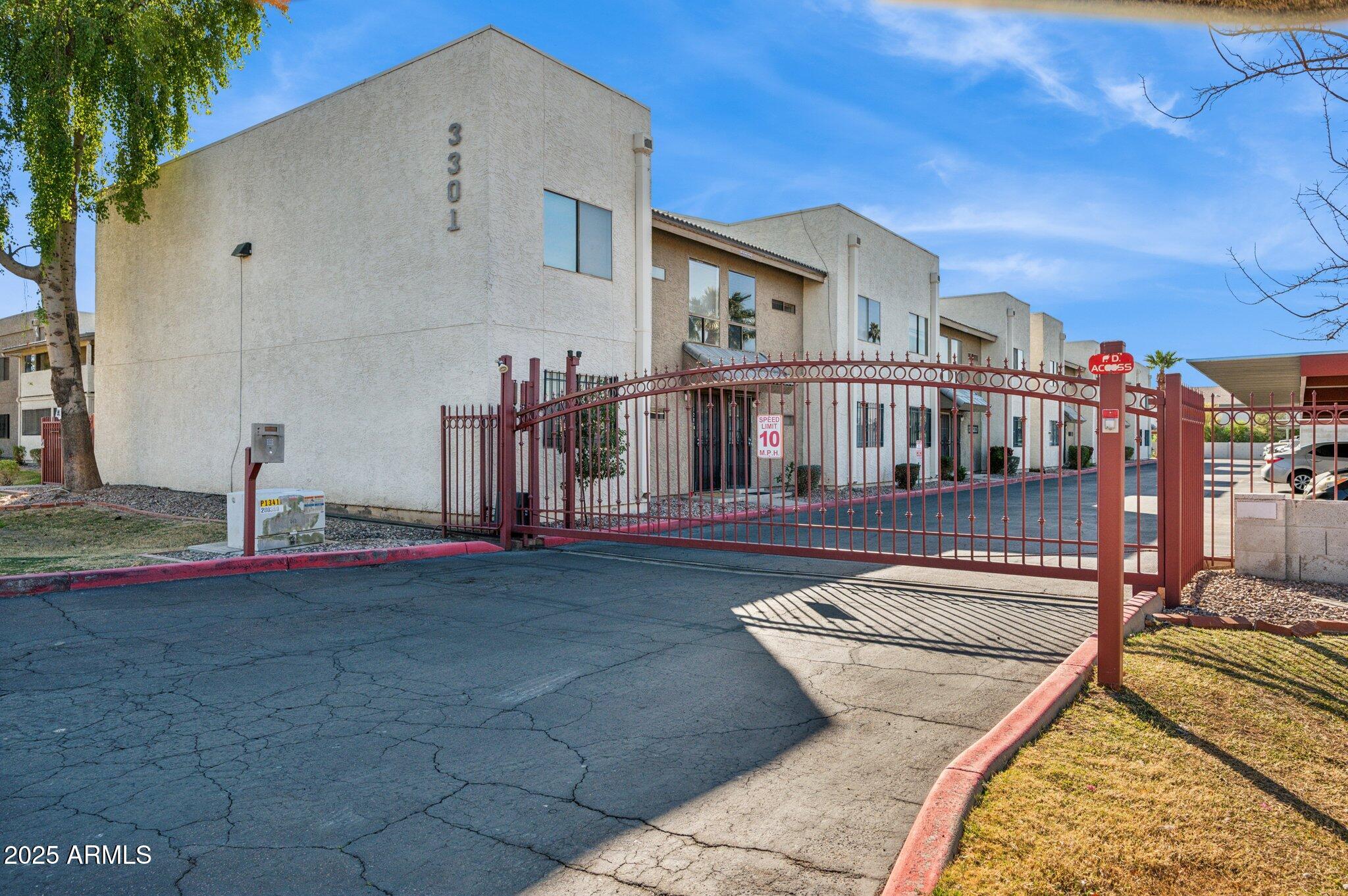 3301 E EARLL Drive, 210