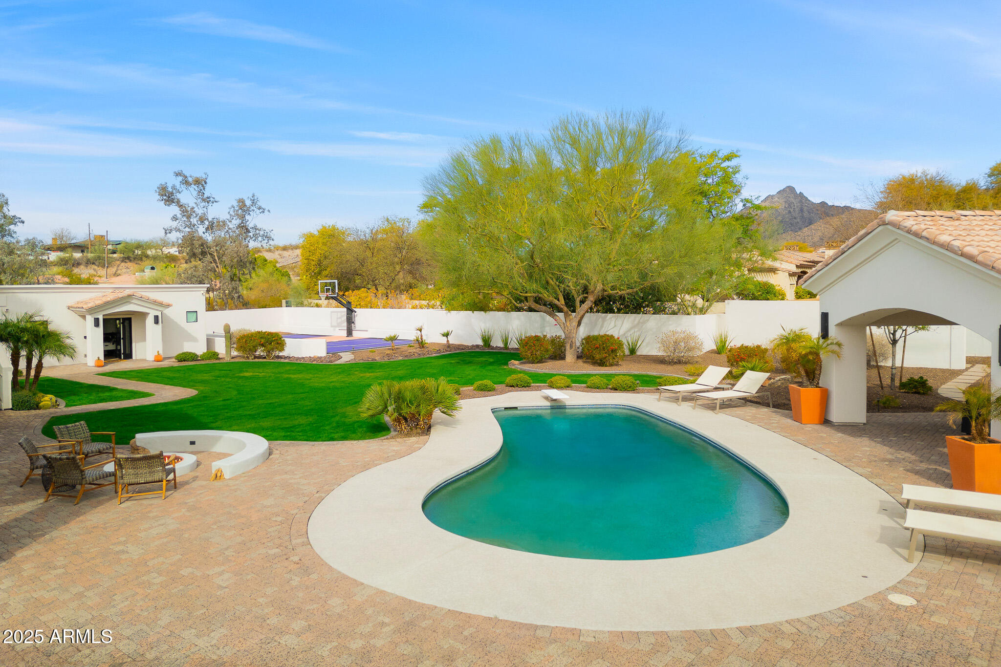 3246 E SAN MIGUEL Place