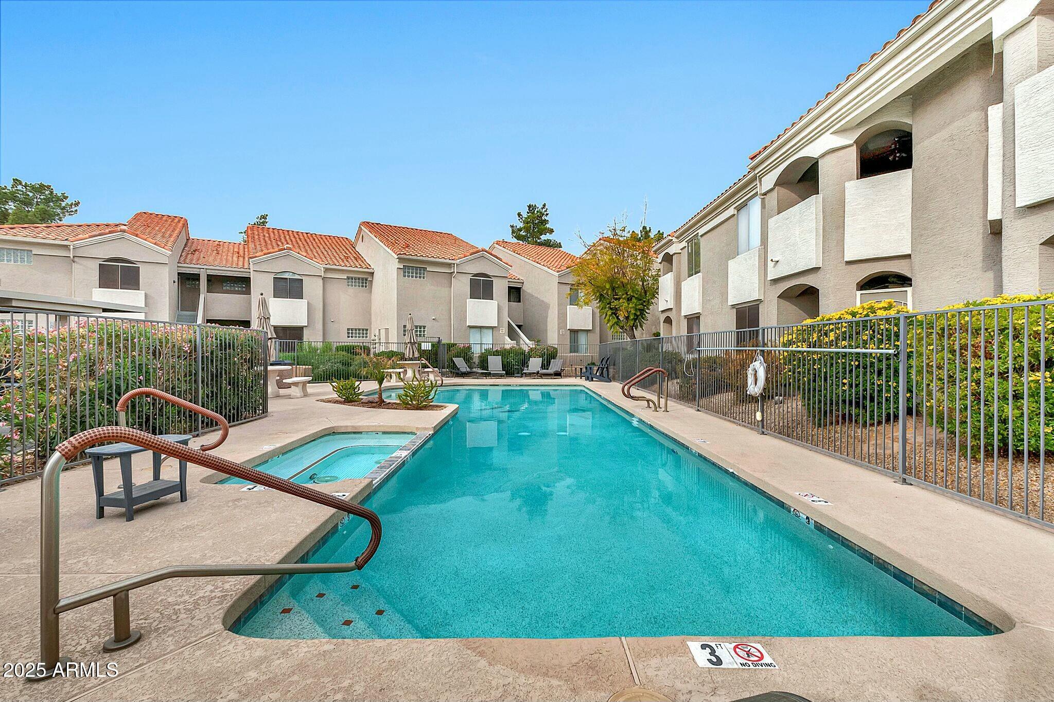 5249 E SHEA Boulevard, 214