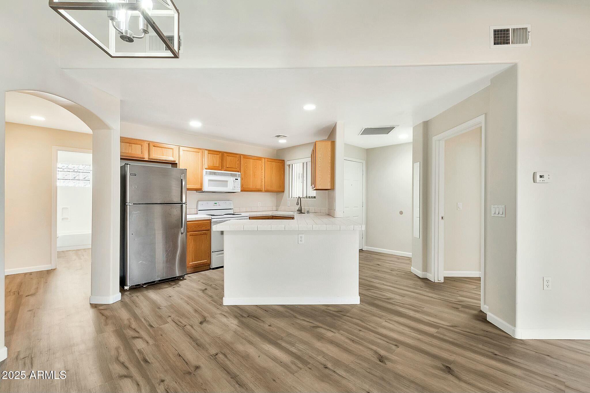 5249 E SHEA Boulevard, 214