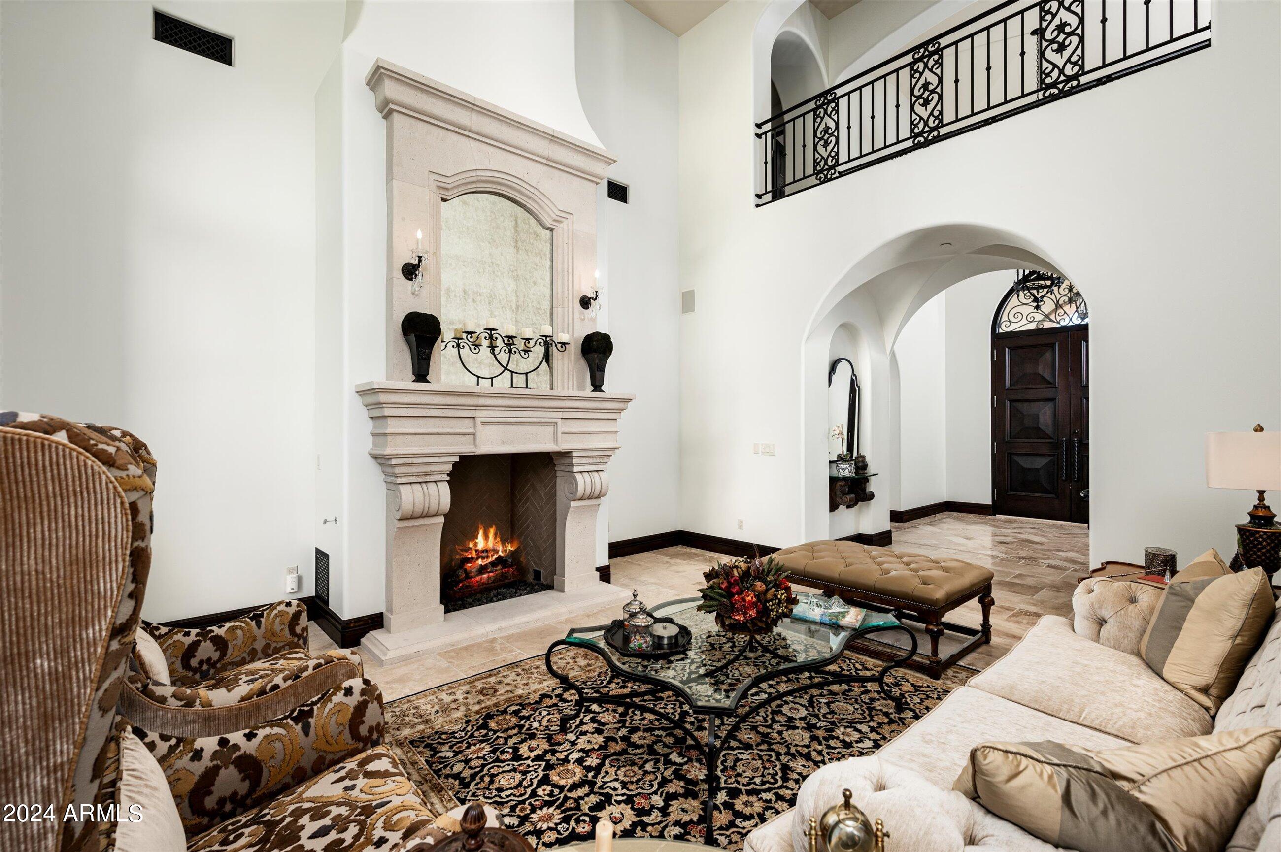 5016 E BUTLER Drive